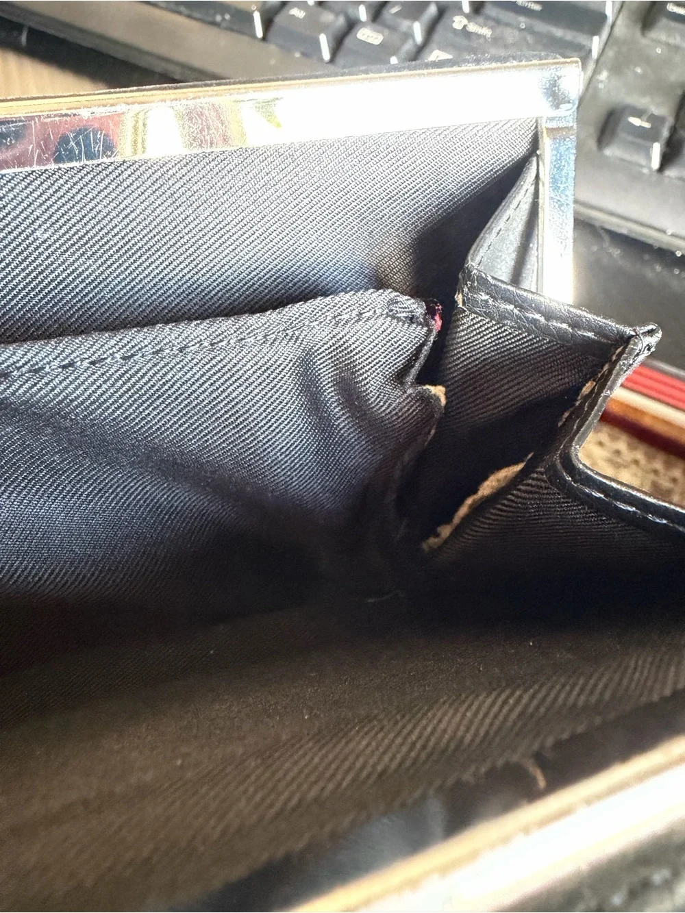 Guang Tong Black Wallet 7